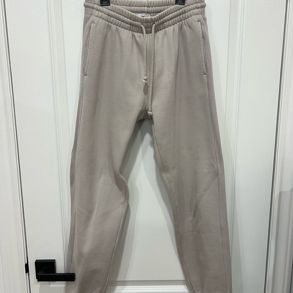 Aritzia Ashen Sweatpants